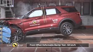 国产探险者碰撞测试视频,硬核表现揭秘