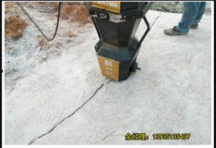 国产改装挖掘机视频播放,创新力作，演绎机械之美