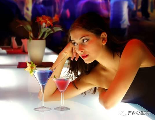 国产美女狂拍39拍视频