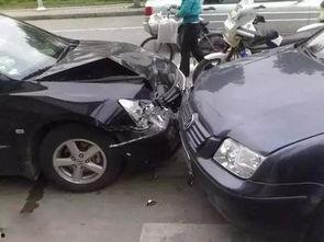 国产宝马事故图片真实视频,国产宝马事故现场惊心动魄瞬间  第2张